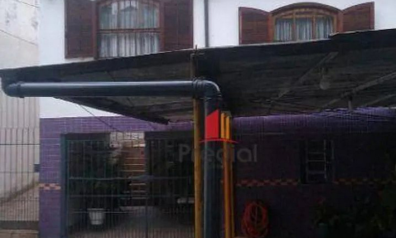 Casa Com 3 Dormitóri...