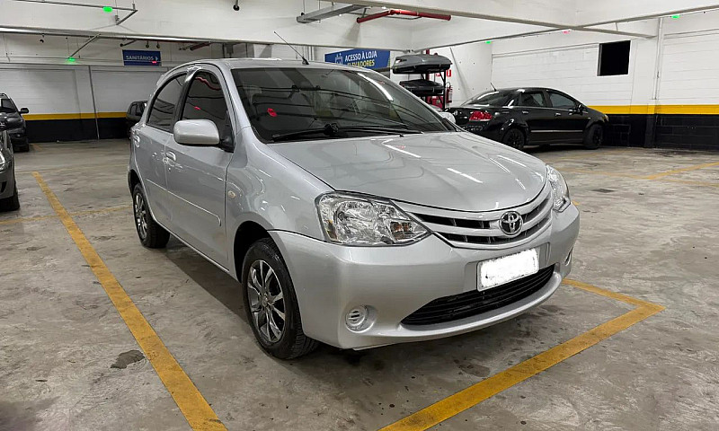 Toyota Etios Xs 1.3 ...