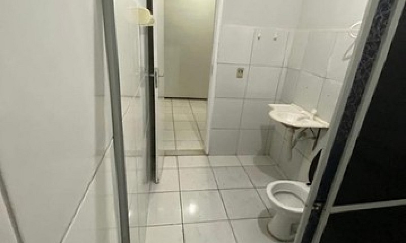 Aluga-Se Casa...