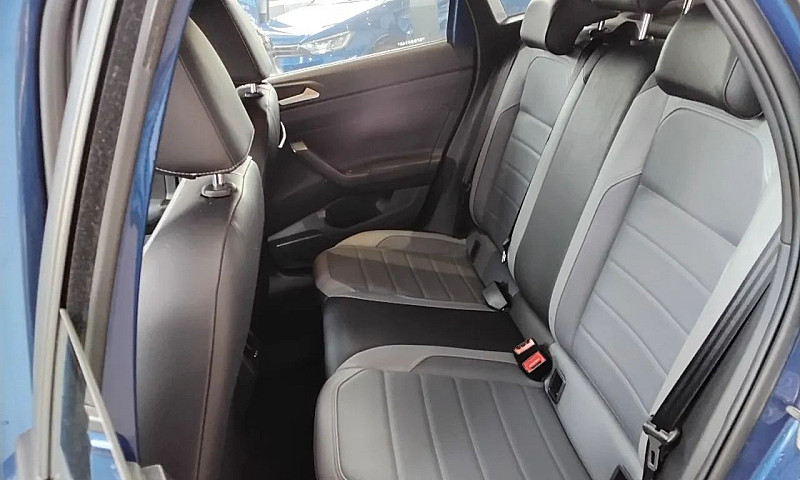 Volkswagen Nivus Hig...