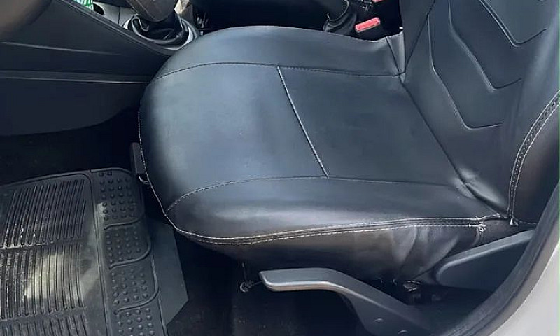 Volkswagen Voyage 1....