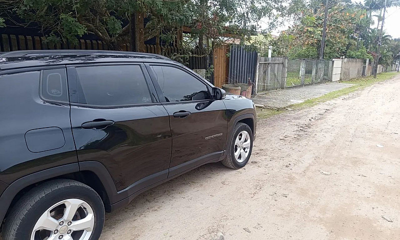 Jeep Compass Sport 2...