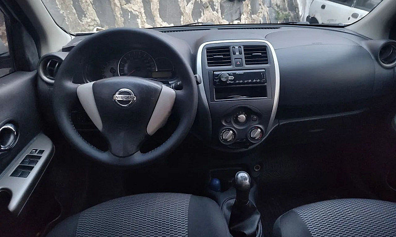 Nissan March S 1.0 1...