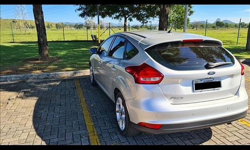 Ford Focus Hatch 2.0...