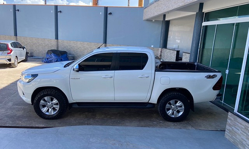 Hilux Cdsrv...