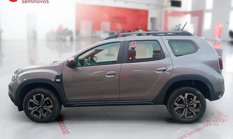 Renault Duster Iconi...