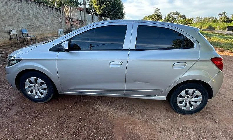 Chevrolet Onix Hatch...