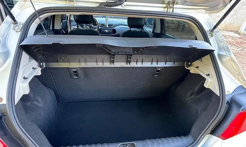 Chevrolet Onix Hatch...