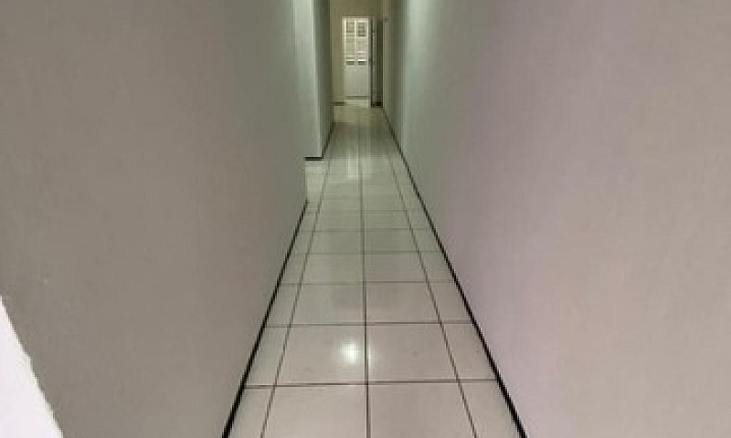 Aluga-Se Casa...