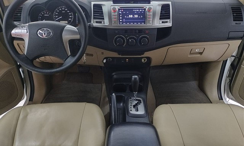 Hilux Sw4 Sr 4X2 2.7...