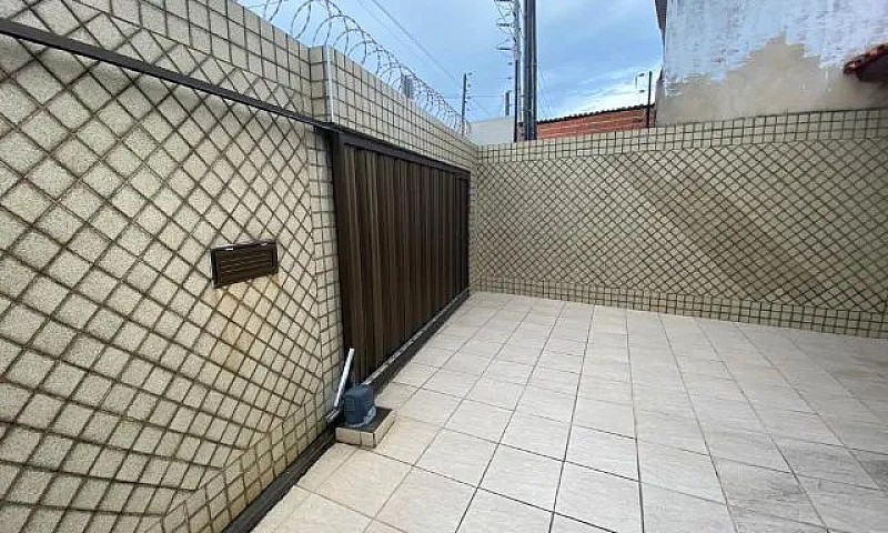 Ótima Casa 4 Quartos...