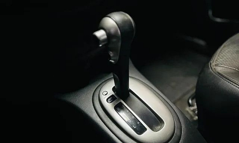 Nissan Versa 16Sl Cv...