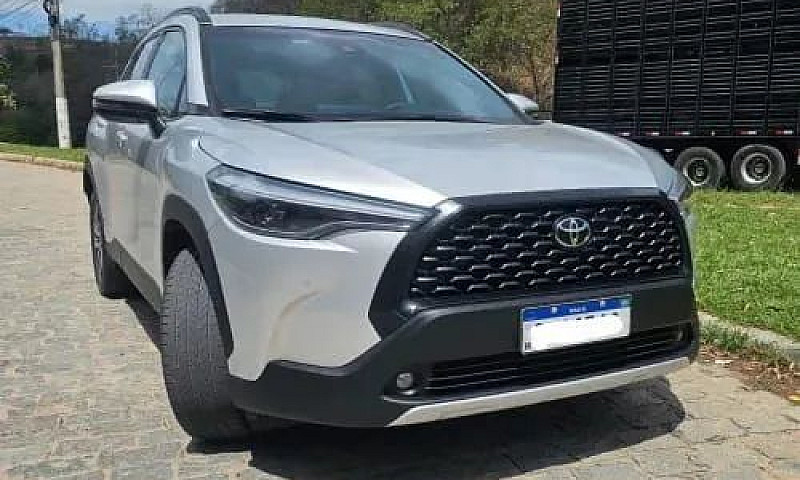 Toyota Corolla Cross...