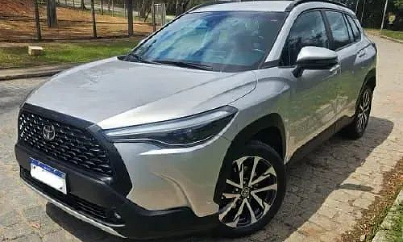Toyota Corolla Cross...