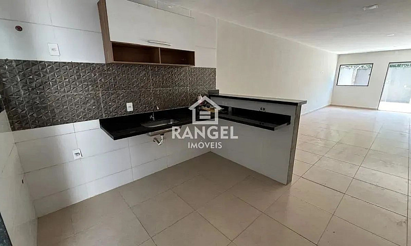 Casa Linear Com Três...