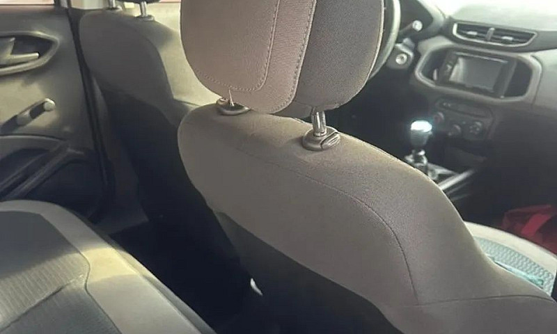 Chevrolet Onix Hatch...