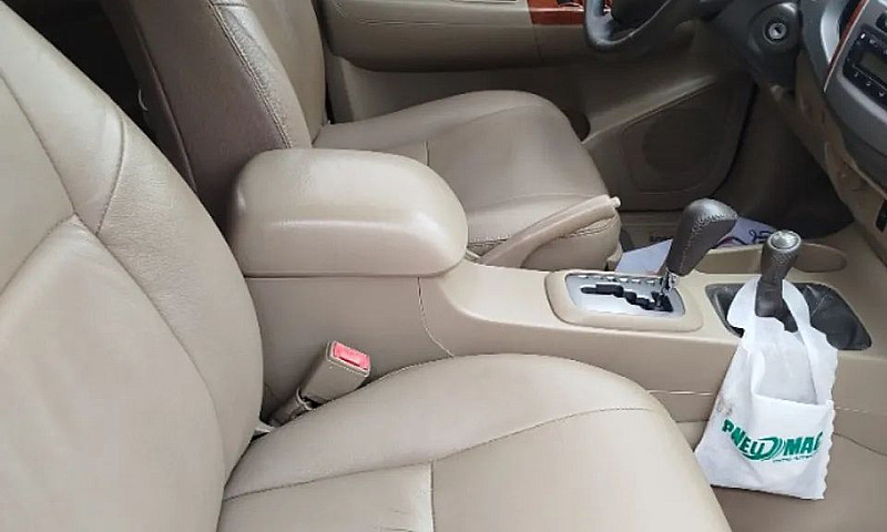 Toyota Hilux Sw4 Srv...