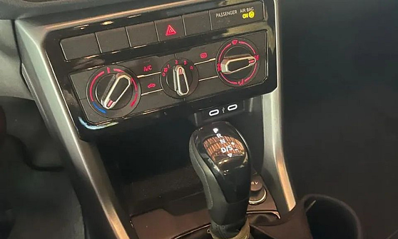 Volkswagen T-Cross 2...