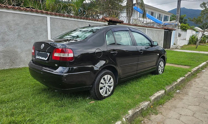 Volkswagen Polo Seda...