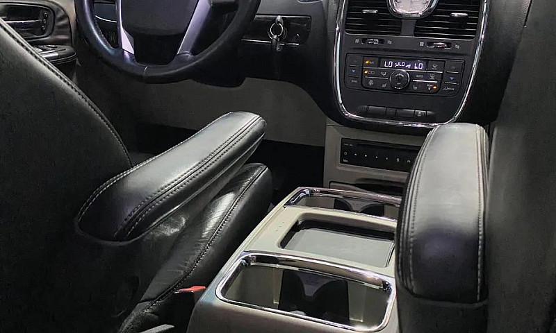 Chrysler Town & Coun...