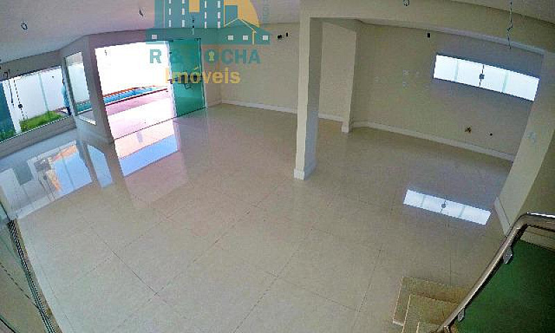 Renaissance / 330M²,...