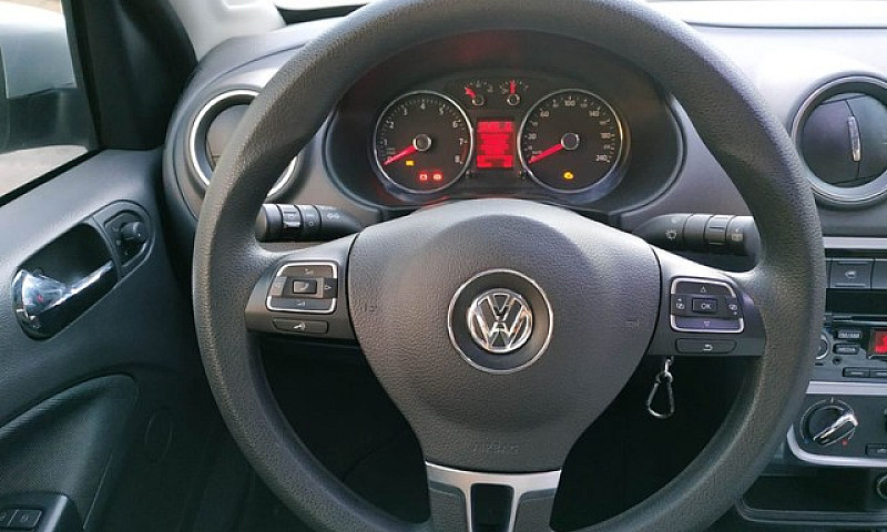 Volkswagen Voyage 1....