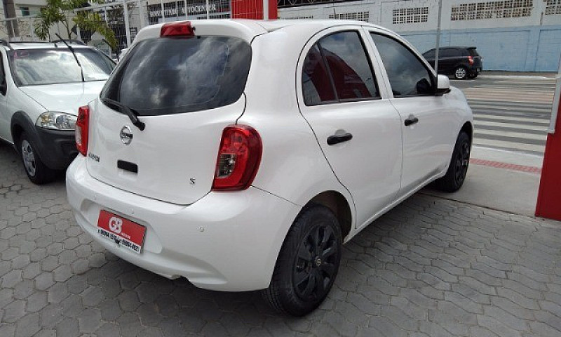 Nissan March  201718...
