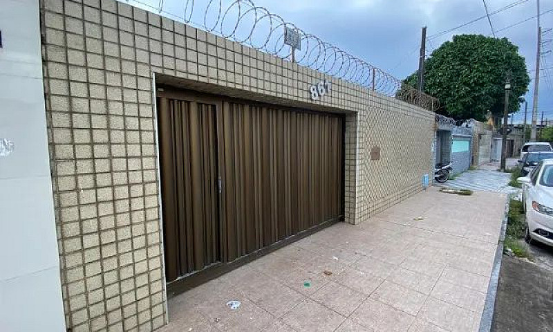 Ótima Casa 4 Quartos...