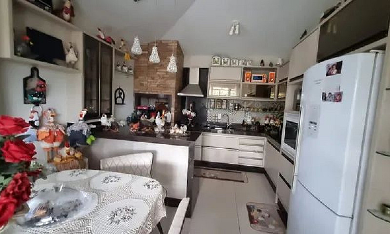 Mansão Em Antônio Ca...
