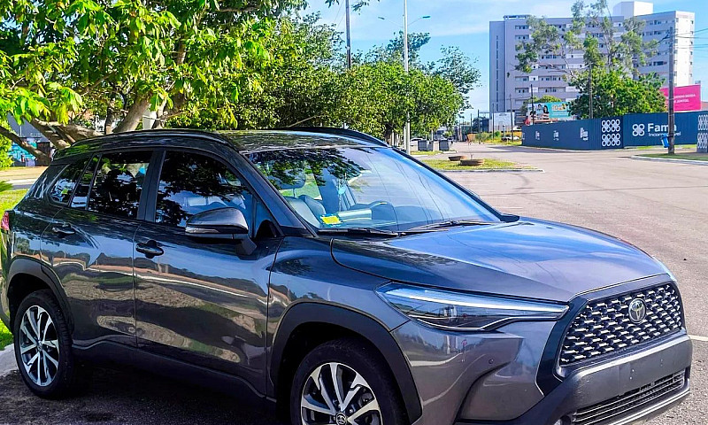 Toyota Corolla Cross...