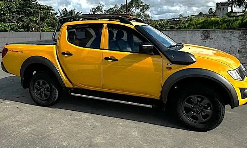 Mitsubishi L200 Trit...