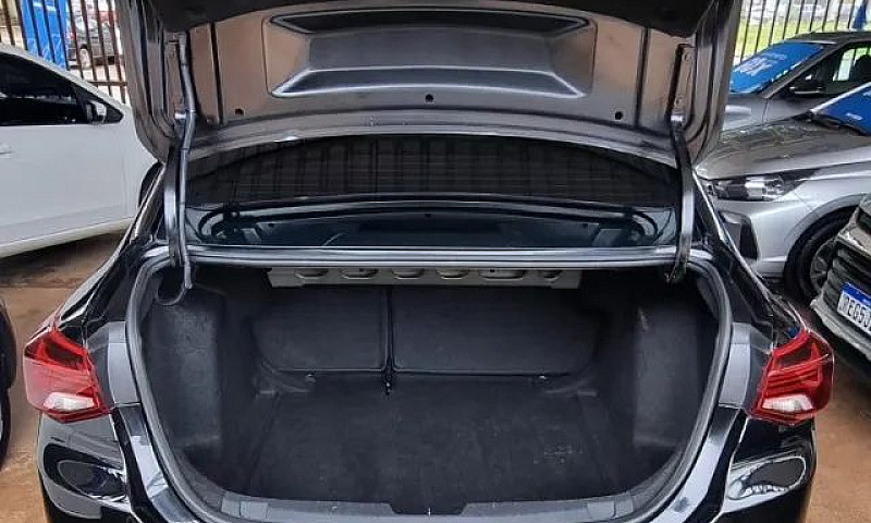 Chevrolet Onix Plus ...