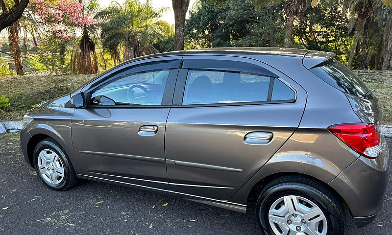 Chevrolet Onix Hatch...