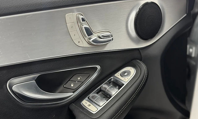 Mercedes-Benz C-200 ...
