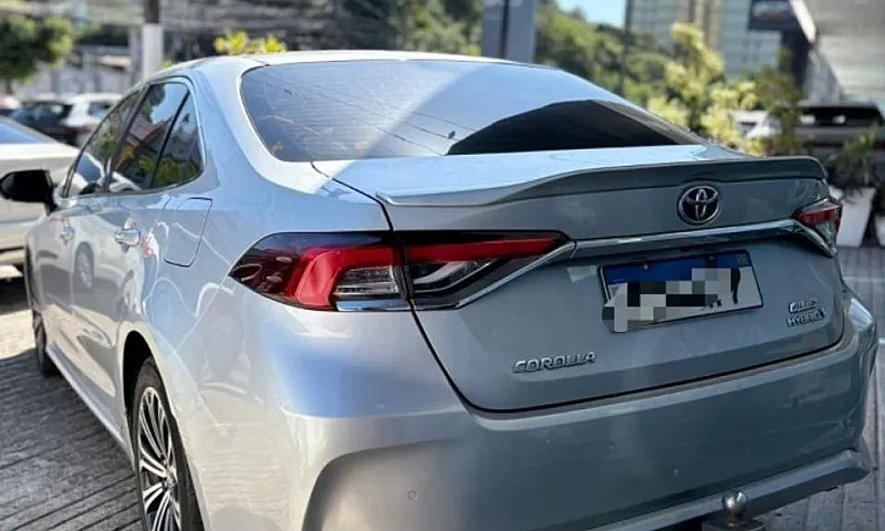 Toyota Corolla Altis...