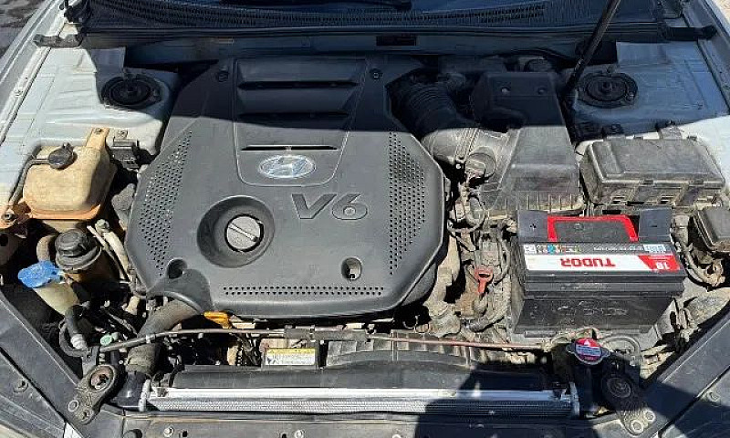 Hyundai Azera Gls 3....