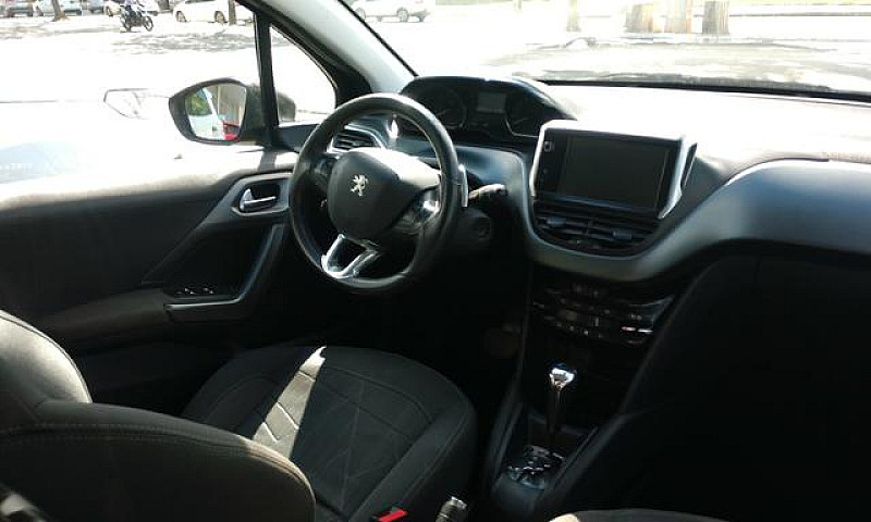 Peugeot 208 Griffe 1...