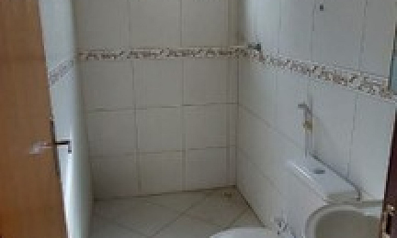 Casa Com 01 Suíte + ...