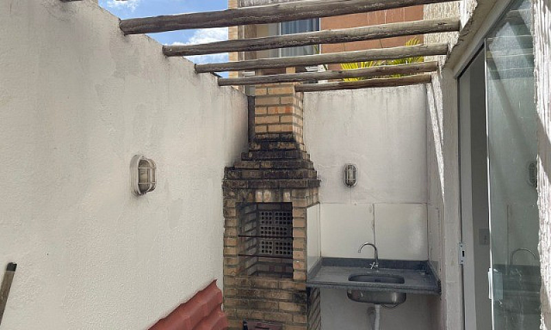 Aluga-Se  Casa Duple...