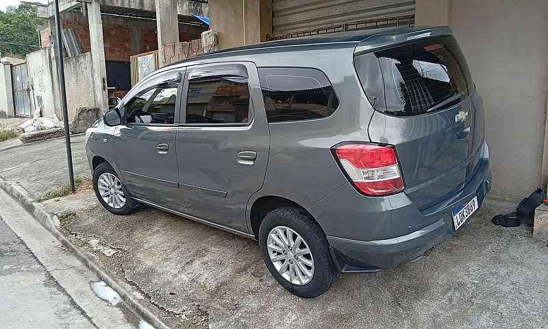 Chevrolet Spin Lt 1....