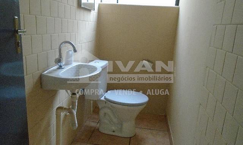 Casa Para Alugar Com...