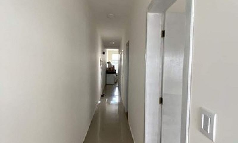 Ótima Casa A Venda N...