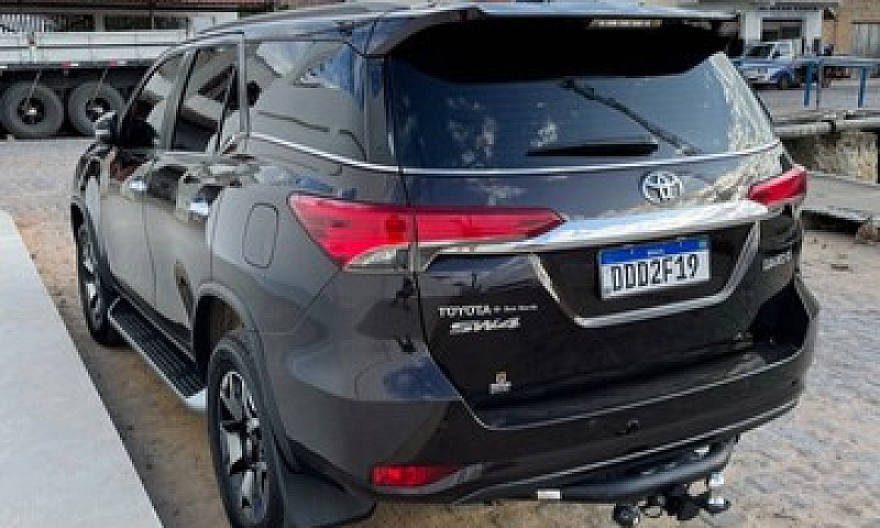 Toyota Sw4 Diamond 2...