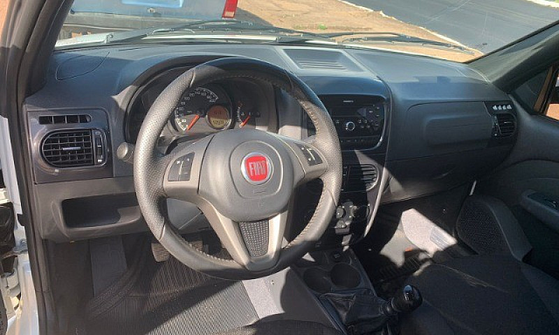 Fiat/Strada 1.4 Cs F...