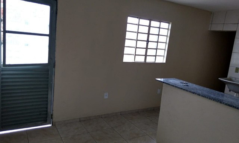 Aluga-Se Apartamento...