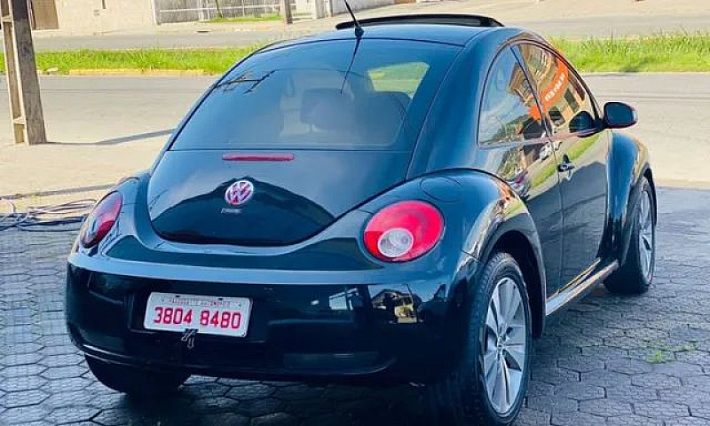 Volkswagen New Beetl...