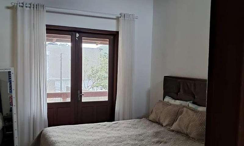 Casa Com 3 Quartos N...