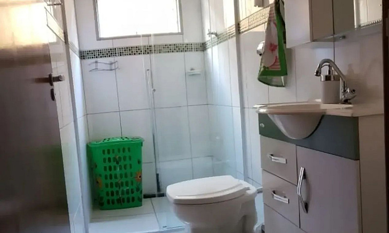 Linda Casa Com 2 Dor...