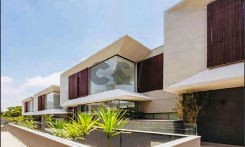 Casa De Condomínio -...