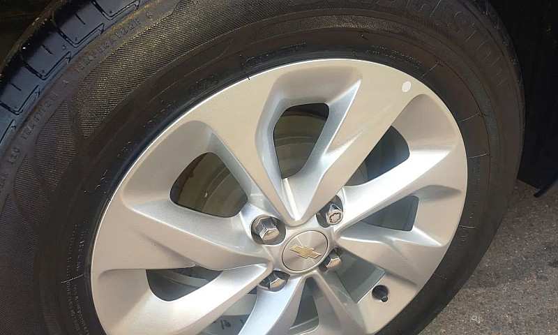 Chevrolet Onix Plus ...